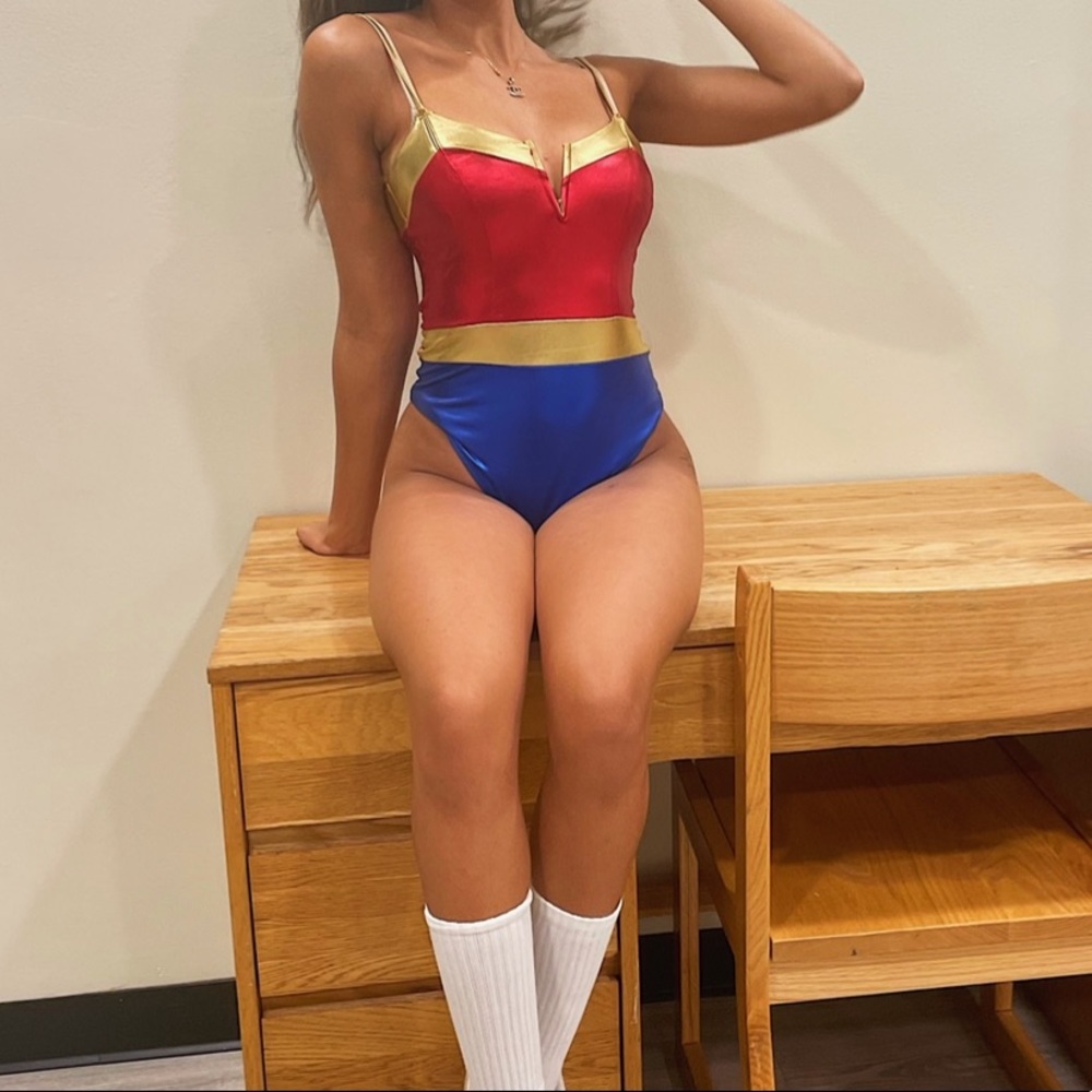 Women’s Wonder Woman Bodysuit Halloween Costume